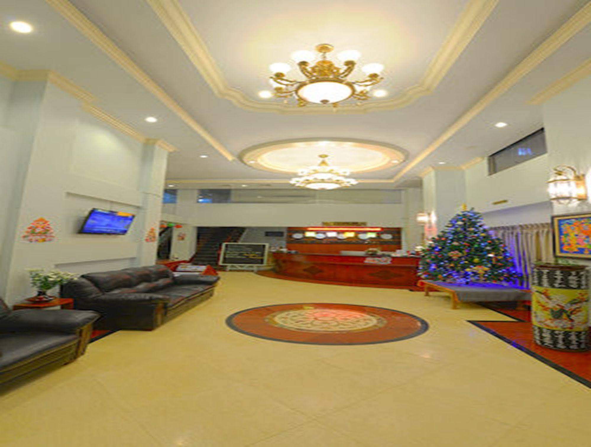 Millennium Hotel Yangon Exterior foto